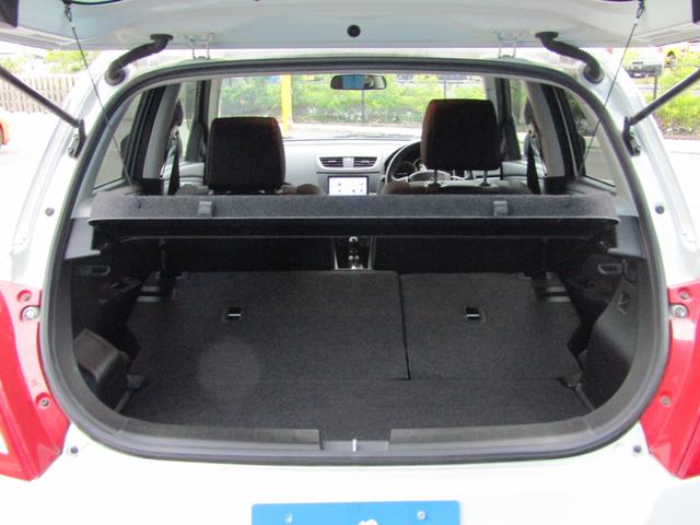 スイフトスポーツ ベースグレード 6速マニュアル車 NA1600cc HIDヘッドライト プッシュスタート 純正17インチアルミホイール モンスターシフトノブ クルコン 電格ミラー KENWOODナビ SDナビ フルセグTV視聴(43枚目)