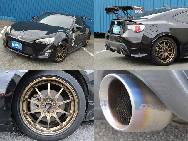 ８６ ＧＴ　６速　マニュアル　ＨＫＳ車高調　エアロ　ＲＡＹＳ　ＣＥ２８ＡＷ　トラストマフラー　ＧＴウィング　Ｂｌｕｅｔｏｏｔｈ対応　ストラーダナビ　ＥＴＣ　フルセグ　スマートキー（4枚目）