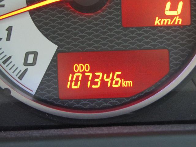 ８６ ＧＴ　６速　マニュアル　ＨＫＳ車高調　エアロ　ＲＡＹＳ　ＣＥ２８ＡＷ　トラストマフラー　ＧＴウィング　Ｂｌｕｅｔｏｏｔｈ対応　ストラーダナビ　ＥＴＣ　フルセグ　スマートキー（20枚目）