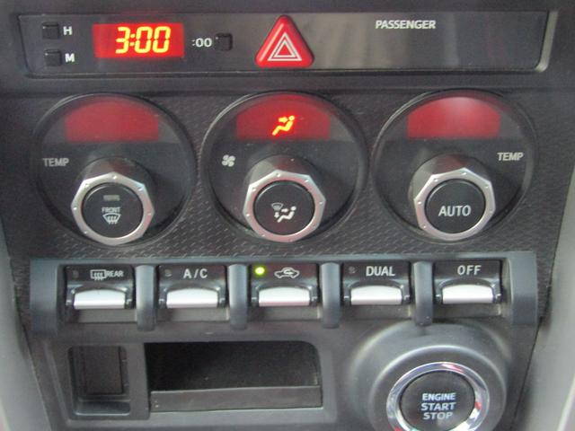 ８６ ＧＴ　６速　マニュアル　ＨＫＳ車高調　エアロ　ＲＡＹＳ　ＣＥ２８ＡＷ　トラストマフラー　ＧＴウィング　Ｂｌｕｅｔｏｏｔｈ対応　ストラーダナビ　ＥＴＣ　フルセグ　スマートキー（30枚目）