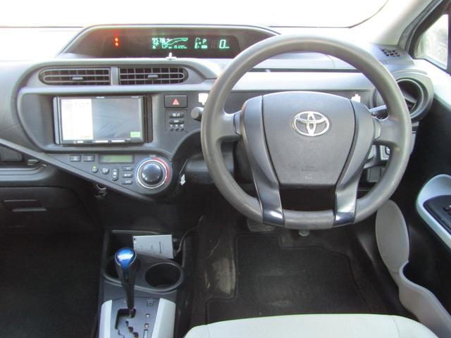 アクア Ｌ　ユーザー買取車　社外アルミ　ＥＴＣ　オートエアコン　キーレスキー　前席パワーウインドウ　後席ＩＳＯＦＩＸシート　電動格納ミラー　５人乗り（17枚目）