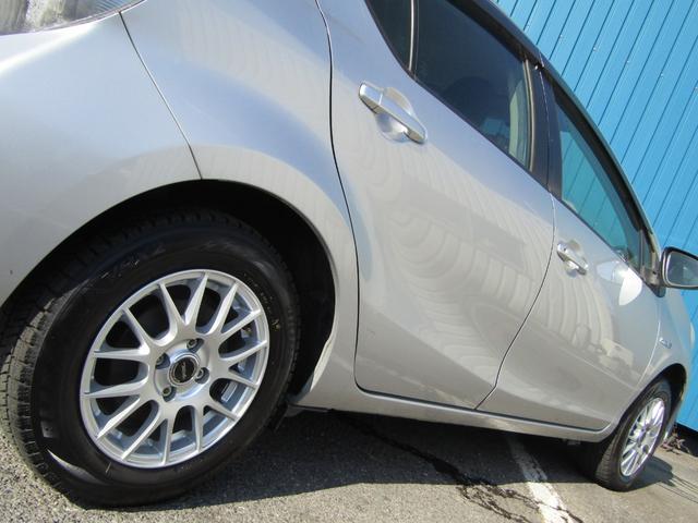 アクア Ｌ　ユーザー買取車　社外アルミ　ＥＴＣ　オートエアコン　キーレスキー　前席パワーウインドウ　後席ＩＳＯＦＩＸシート　電動格納ミラー　５人乗り（39枚目）