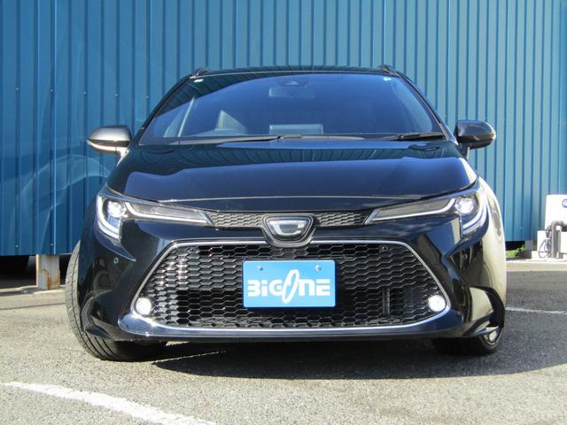 カローラツーリング ダブルバイビー　６速　ターボ　マニュアル車　ディスプレイオーディオ　バックカメラ　レーダークルーズ　トヨタセーフティセンス　衝突軽減システム　電子パーキング　スマートキー　　ハーフレザーシート　ＬＥＤヘッドライト（9枚目）