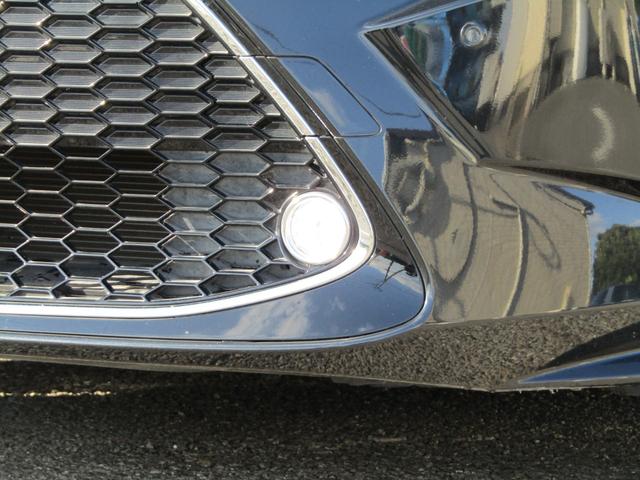 カローラツーリング ダブルバイビー　６速　ターボ　マニュアル車　ディスプレイオーディオ　バックカメラ　レーダークルーズ　トヨタセーフティセンス　衝突軽減システム　電子パーキング　スマートキー　　ハーフレザーシート　ＬＥＤヘッドライト（11枚目）