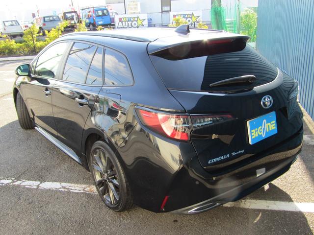 カローラツーリング ダブルバイビー　６速　ターボ　マニュアル車　ディスプレイオーディオ　バックカメラ　レーダークルーズ　トヨタセーフティセンス　衝突軽減システム　電子パーキング　スマートキー　　ハーフレザーシート　ＬＥＤヘッドライト（16枚目）