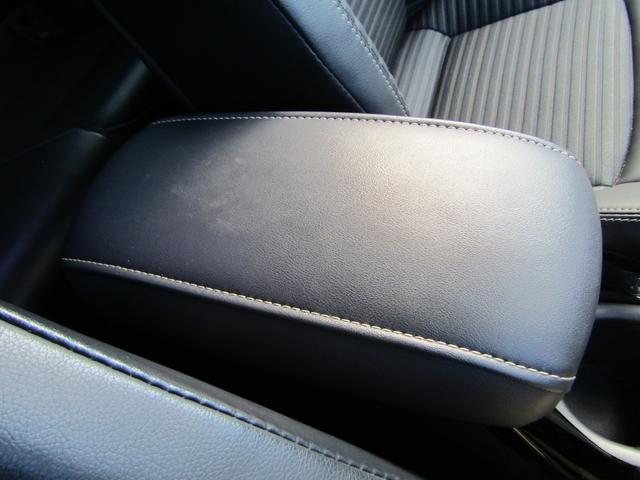 カローラツーリング ダブルバイビー　６速　ターボ　マニュアル車　ディスプレイオーディオ　バックカメラ　レーダークルーズ　トヨタセーフティセンス　衝突軽減システム　電子パーキング　スマートキー　　ハーフレザーシート　ＬＥＤヘッドライト（36枚目）