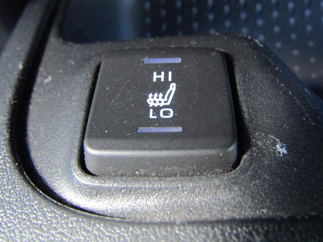 カローラツーリング ダブルバイビー　６速　ターボ　マニュアル車　ディスプレイオーディオ　バックカメラ　レーダークルーズ　トヨタセーフティセンス　衝突軽減システム　電子パーキング　スマートキー　　ハーフレザーシート　ＬＥＤヘッドライト（48枚目）