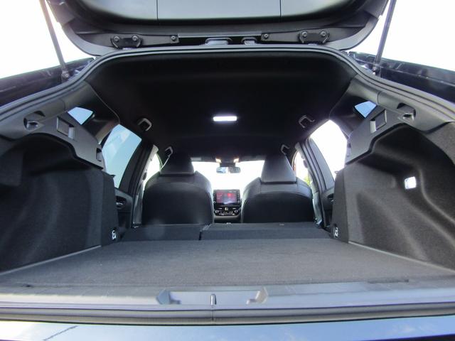 カローラツーリング ダブルバイビー　６速　ターボ　マニュアル車　ディスプレイオーディオ　バックカメラ　レーダークルーズ　トヨタセーフティセンス　衝突軽減システム　電子パーキング　スマートキー　　ハーフレザーシート　ＬＥＤヘッドライト（57枚目）