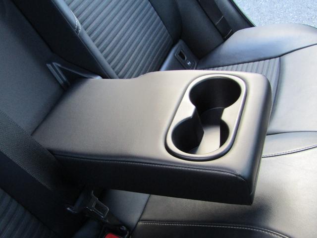 カローラツーリング ダブルバイビー　６速　ターボ　マニュアル車　ディスプレイオーディオ　バックカメラ　レーダークルーズ　トヨタセーフティセンス　衝突軽減システム　電子パーキング　スマートキー　　ハーフレザーシート　ＬＥＤヘッドライト（60枚目）