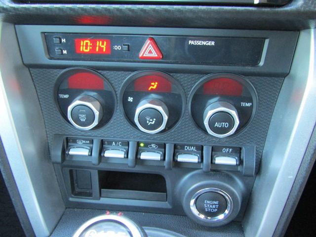 86 GT 6速 マニュアル フルエアロ フジツボマフラー 大型ウイング バックカメラ Bluetooth対応 純正ナビ 地デジ視聴 CD再生 ETC スマキー プッシュスタート ドラレコ HIDヘッドライト(32枚目)