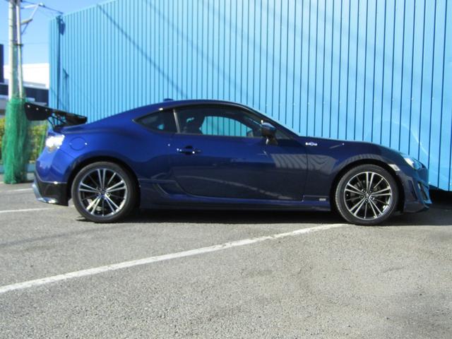 86 GT 6速 マニュアル フルエアロ フジツボマフラー 大型ウイング バックカメラ Bluetooth対応 純正ナビ 地デジ視聴 CD再生 ETC スマキー プッシュスタート ドラレコ HIDヘッドライト(63枚目)