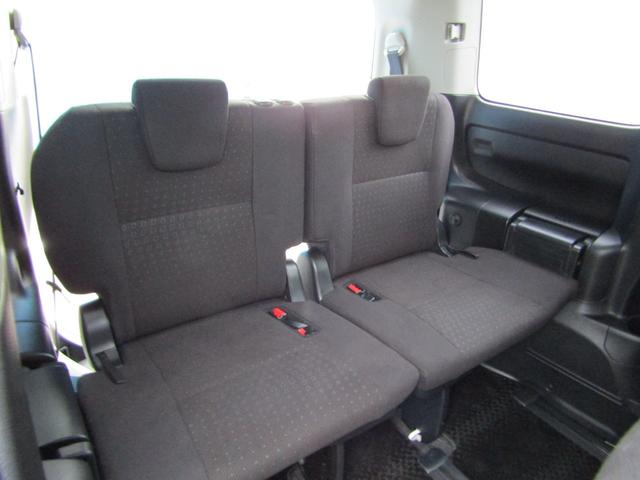 ノア ハイブリッドＧ　ユーザー買取車　パワスラ　フリップダウンモニター　Ｂｌｕｅｔｏｏｔｈ対応　純正ナビ　ＣＤ・ＤＶＤ　フルセグ視聴　モデリスタエアロ　シートヒーター　ビルトインＥＴＣ　社外ＡＷ　プッシュスタート　スマキー（53枚目）