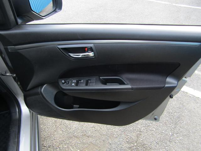 スイフトスポーツ ベースグレード ZC32最終型 6速 マニュアル車 エンケイ純正アルミホイール HIDヘッドライト ストラーダLS710一体型純正ナビ Bluetoothオーディオもちろん対応 ETC ドライブレコーダー(30枚目)