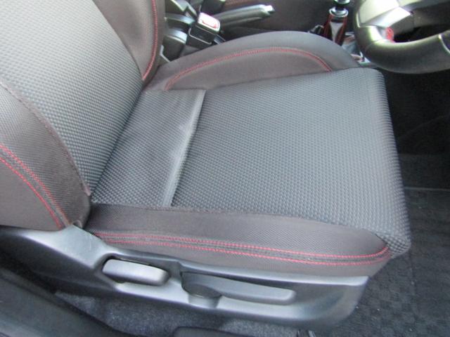 スイフトスポーツ ベースグレード 6速 マニュアル GReddyマフラー 社外エアロ モンスターアルミペダル バックカメラ ストラーダナビ Bluetooth対応 ビルトインETC HIDヘッドライト オートライト フルセグ視聴(28枚目)