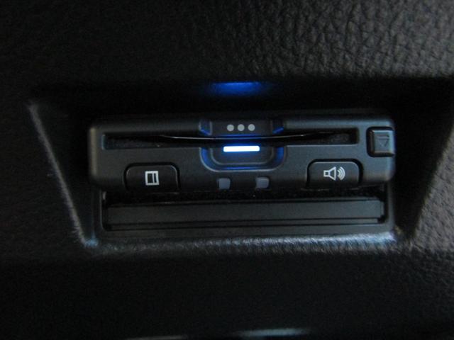 スイフトスポーツ ベースグレード 6速 マニュアル GReddyマフラー 社外エアロ モンスターアルミペダル バックカメラ ストラーダナビ Bluetooth対応 ビルトインETC HIDヘッドライト オートライト フルセグ視聴(40枚目)