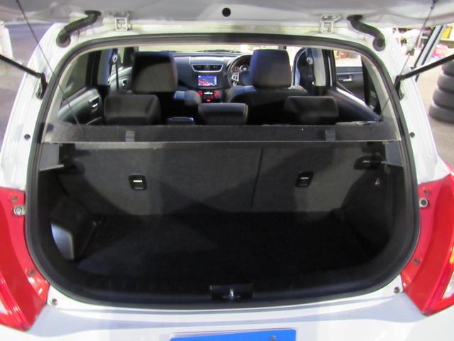 スイフトスポーツ ベースグレード 6速 マニュアル車 PIVOTスロコン ENKEI 17インチホイール デスチャージヘッドランプ Bluetoothオーディオ対応 SDナビ プッシュスタート クルーズコントロール(17枚目)