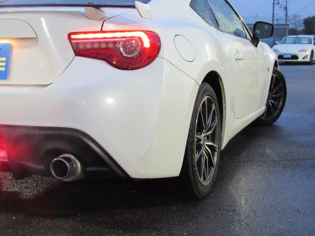 ８６ ＧＴリミテッド　後期型　６速　マニュアル車　ＨＫＳマフラー　純正アルミ　　純正ナビ　フルセグＴＶ　プッシュスタート　スマートキー（34枚目）