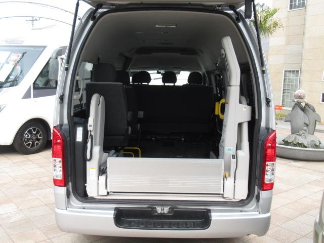 福祉車両 ウェルキャブ リアリフト 9人車いす4基固定 電動固定装置 電動ステップ SDナビ バックカメラ キーレス(7枚目)