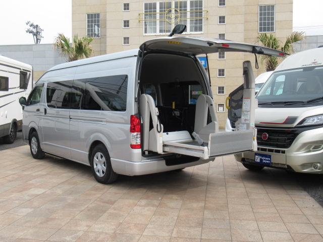 福祉車両 ウェルキャブ リアリフト 9人車いす4基固定 電動固定装置 電動ステップ SDナビ バックカメラ キーレス(9枚目)