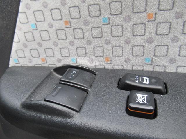 福祉車両 ウェルキャブ リアリフト 9人車いす4基固定 電動固定装置 電動ステップ SDナビ バックカメラ キーレス(24枚目)
