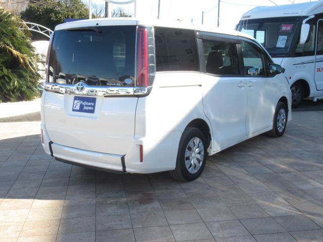 ノア Ｘ　福祉車輌　ウェルキャブ　タイプ２　車いす３列目固定　８人乗り　スロープ　イクリプスＳＤナビ　バックカメラ　フルセグ　片側電動スライドドア　衝突軽減ブレーキ（39枚目）