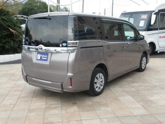 ヴォクシー Ｘ　福祉車両　ウェルキャブ　スロープ　タイプ２　クラリオンＳＤナビ　バックカメラ　後退防止ベルト　車いす電動固定装置　リア車高降下装置　片側電動スライドドア　トヨタセーフティセンス（40枚目）