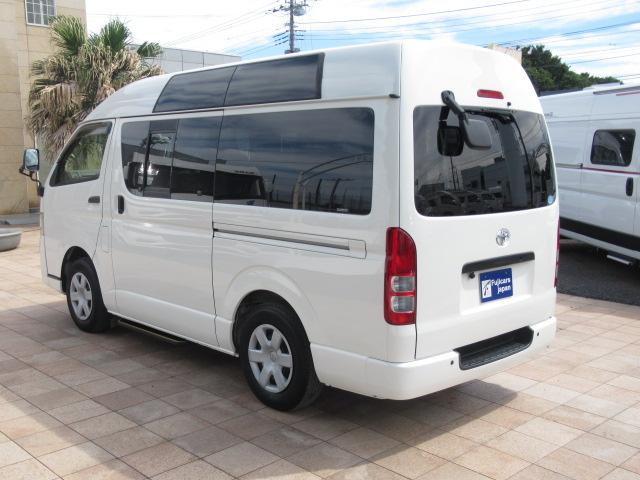 ハイエースバン 　福祉車両　ウェルキャブ　Ｂタイプ　車いす２基固定　１０人乗り　純正メモリーナビ　バックカメラ　前後ドライブレコーダー　純正イモビライザー　コーナーセンサー　スイングアームリフト（41枚目）