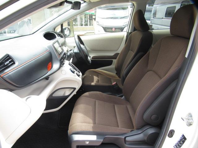 シエンタ Ｇ　福祉車両　ウェルキャブ　タイプ３　スロープ　助手席回転シート　純正ＳＤナビ　バックカメラ　フルセグ　両側電動スライドドア　セーフティセンス　シートヒーター（5枚目）