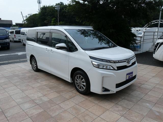ヴォクシー Ｘ　福祉車両　４ＷＤ　ウェルキャブ　スロープ　タイプ１　車いす２基固定　電動ウインチ　車いす電動固定装置　衝突軽減ブレーキ　セーフティセンス　ＥＴＣ　片側電動スライドドア（37枚目）