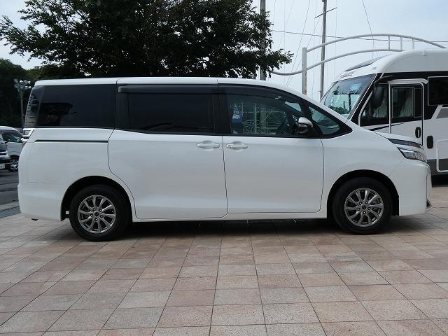 ヴォクシー Ｘ　福祉車両　４ＷＤ　ウェルキャブ　スロープ　タイプ１　車いす２基固定　電動ウインチ　車いす電動固定装置　衝突軽減ブレーキ　セーフティセンス　ＥＴＣ　片側電動スライドドア（43枚目）