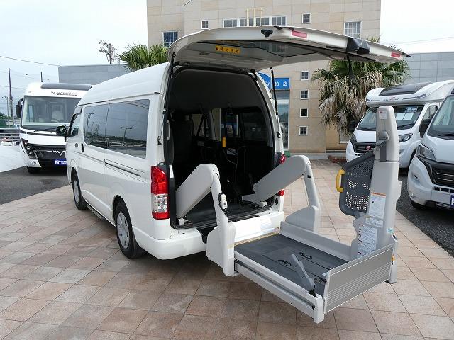 レジアスエースバン 　福祉車両　ウェルキャブ　Ｂタイプ　リアリフト　車いす電動固定装置　電動サイドステップ　車いす２基固定　１０人乗り　バックカメラ　スライドドアイージークローザー（33枚目）
