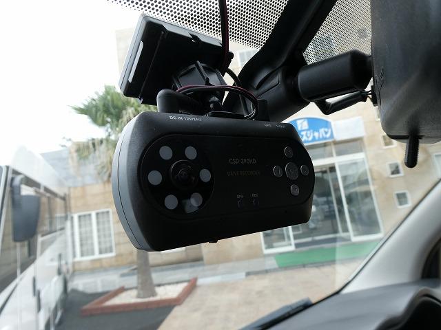 ＮＶ３５０キャラバンバン 　福祉車両　チェアキャブ　リアリフト　Ｄ仕様　車いす４基固定　車いす電動固定装置　電動サイドステップ　バックカメラ（25枚目）