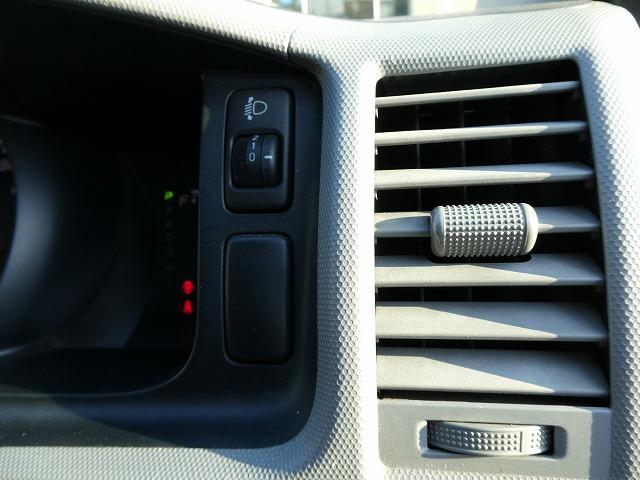 レジアスエースバン  福祉車両 ウェルキャブ Aタイプ 車いす2基固定 リアリフト 車いす2基固定 ストレッチャー固定装置 純正ストレッチャー付き(23枚目)