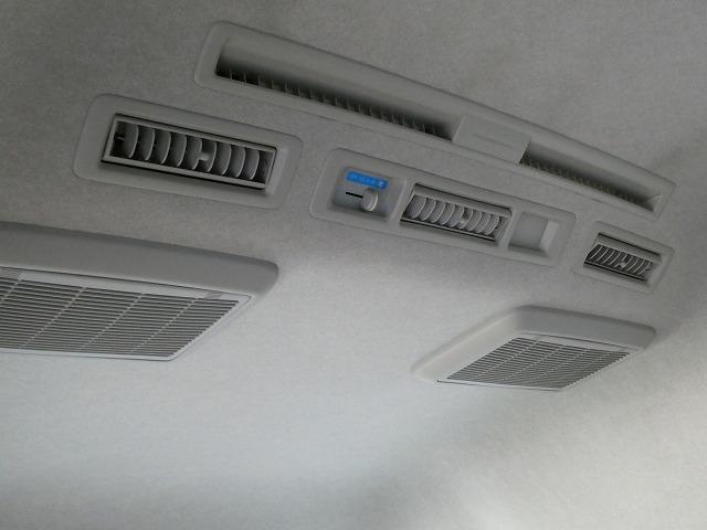 レジアスエースバン  福祉車両 ウェルキャブ Aタイプ 車いす2基固定 リアリフト 車いす2基固定 ストレッチャー固定装置 純正ストレッチャー付き(24枚目)