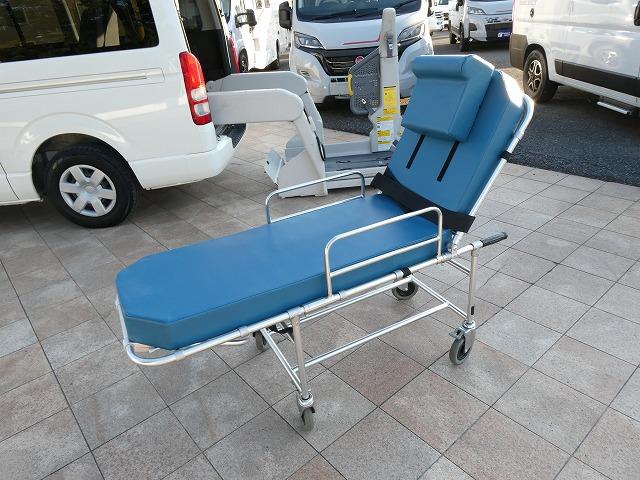 レジアスエースバン  福祉車両 ウェルキャブ Aタイプ 車いす2基固定 リアリフト 車いす2基固定 ストレッチャー固定装置 純正ストレッチャー付き(27枚目)