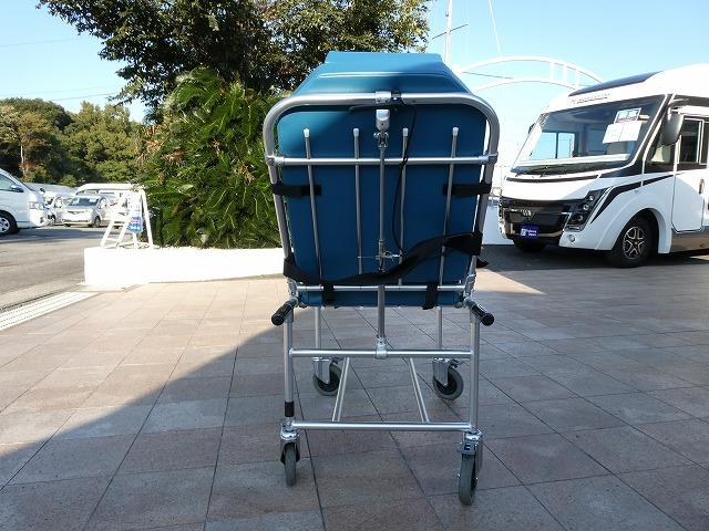 レジアスエースバン  福祉車両 ウェルキャブ Aタイプ 車いす2基固定 リアリフト 車いす2基固定 ストレッチャー固定装置 純正ストレッチャー付き(29枚目)