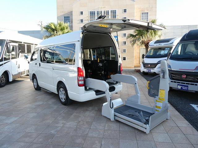 レジアスエースバン  福祉車両 ウェルキャブ Aタイプ 車いす2基固定 リアリフト 車いす2基固定 ストレッチャー固定装置 純正ストレッチャー付き(36枚目)