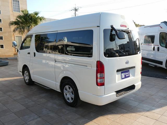 レジアスエースバン  福祉車両 ウェルキャブ Aタイプ 車いす2基固定 リアリフト 車いす2基固定 ストレッチャー固定装置 純正ストレッチャー付き(43枚目)