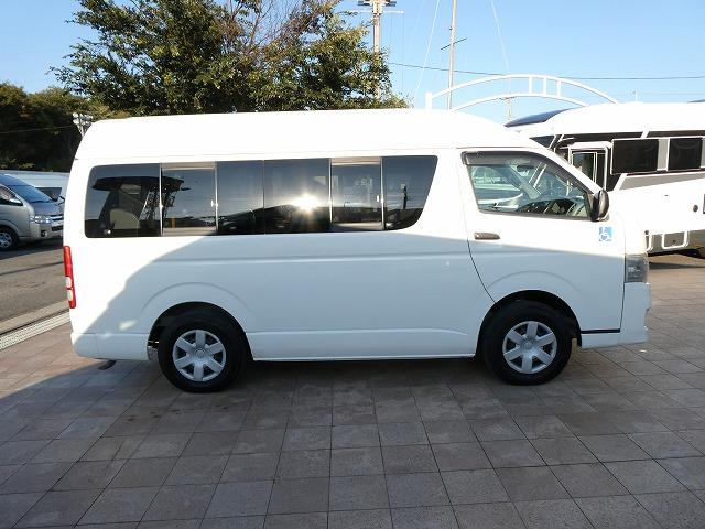 レジアスエースバン  福祉車両 ウェルキャブ Aタイプ 車いす2基固定 リアリフト 車いす2基固定 ストレッチャー固定装置 純正ストレッチャー付き(45枚目)