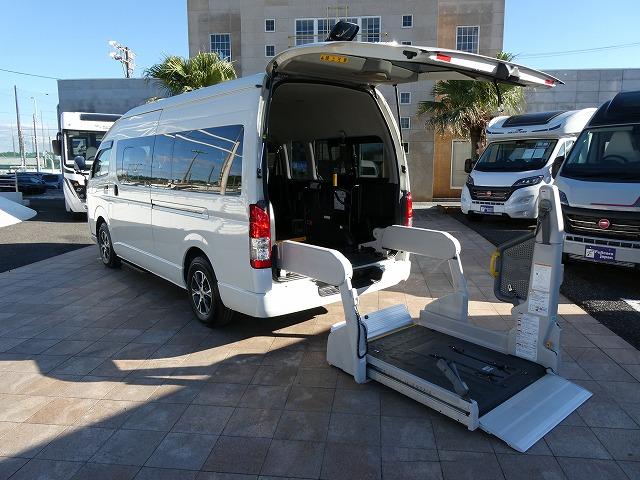 ハイエースコミューター 　福祉車両　ウェルキャブ　Ｄタイプ　車いす４基固定　９人乗り　車いす電動固定装置　電動サイドステップ　ケンウッドメモリーナビ　バックカメラ（31枚目）