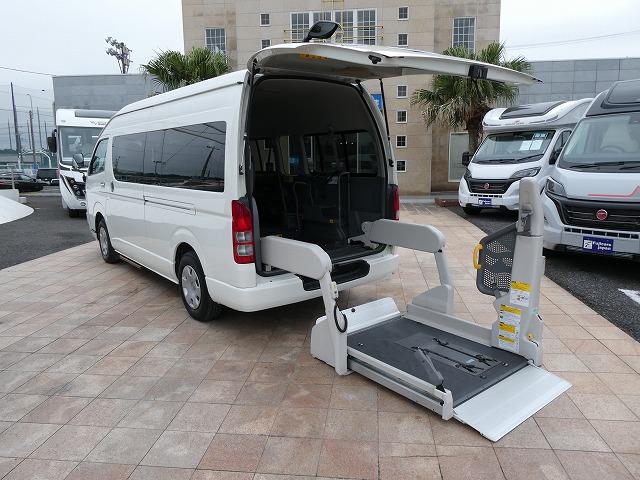 ハイエースコミューター 　福祉車両　ウェルキャブ　Ｄタイプ　リアリフト　車いす４基固定　車いす電動固定装置　電動サイドステップ　１０人乗り　電動スライドドア（34枚目）