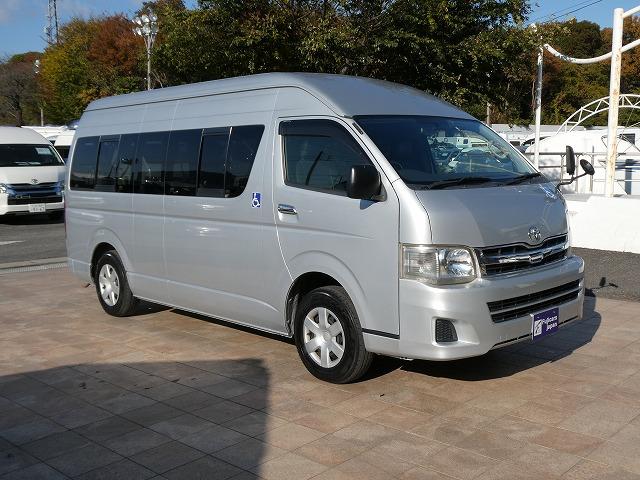 ハイエースコミューター 　福祉車両　ウェルキャブ　Ｄタイプ　車いす４基固定　リアリフト　車いす電動固定装置　電動サイドステップ　パナソニックメモリーナビ　バックカメラ　フルセグ（40枚目）