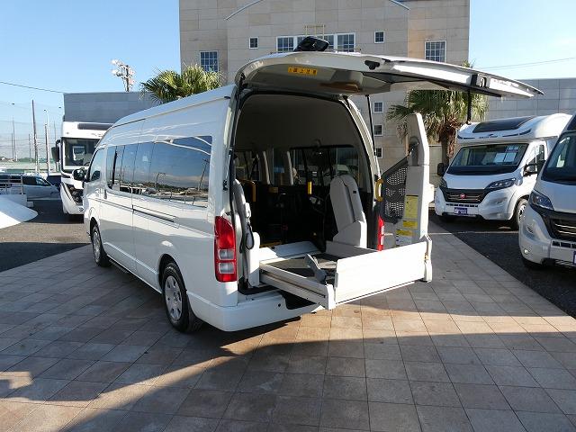 ハイエースコミューター 　福祉車両　ウェルキャブ　Ｂタイプ　車いす２基固定　リアリフト　車いす電動固定装置　電動サイドステップ　１０人乗り　パナソニックメモリーナビ　バックカメラ　フルセグ（31枚目）