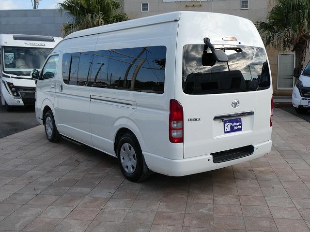 ハイエースコミューター 　福祉車両　ウェルキャブ　Ｂタイプ　車いす２基固定　リアリフト　車いす電動固定装置　電動サイドステップ　１０人乗り　パナソニックメモリーナビ　バックカメラ　フルセグ（42枚目）