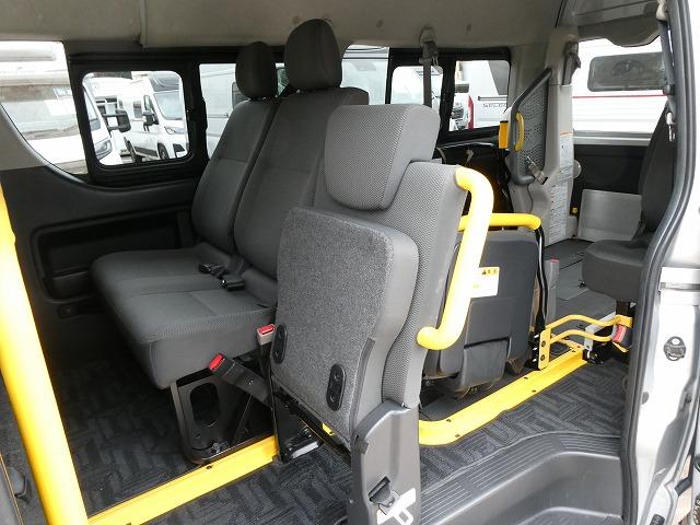 ハイエースバン 　福祉車両　ウェルキャブ　Ｂタイプ　リアリフト　車いす２基固定　１０人乗り　車いす電動固定装置　電動サイドステップ　前後ドライブレコーダー（13枚目）