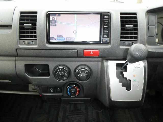 ハイエースバン 　福祉車両　ウェルキャブ　Ｂタイプ　リアリフト　車いす２基固定　１０人乗り　車いす電動固定装置　電動サイドステップ　前後ドライブレコーダー（18枚目）