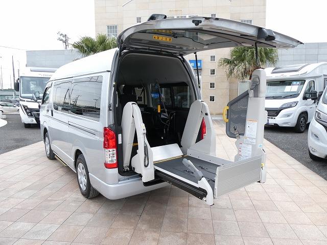 ハイエースバン 　福祉車両　ウェルキャブ　Ｂタイプ　リアリフト　車いす２基固定　１０人乗り　車いす電動固定装置　電動サイドステップ　前後ドライブレコーダー（32枚目）
