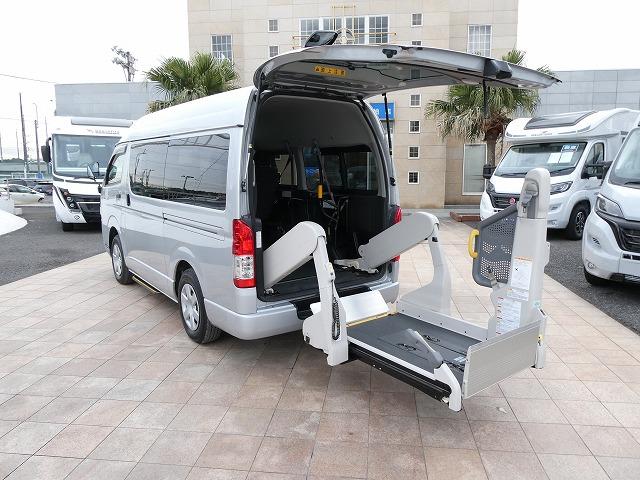 ハイエースバン 　福祉車両　ウェルキャブ　Ｂタイプ　リアリフト　車いす２基固定　１０人乗り　車いす電動固定装置　電動サイドステップ　前後ドライブレコーダー（33枚目）