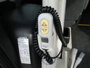 　福祉車両　ウェルキャブ　Ｂタイプ　リアリフト　車いす電動固定装置　電動サイドステップ　車いす２基固定　１０人乗り　バックカメラ　スライドドアイージークローザー（28枚目）