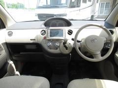色々なタイプの違う魅力ある中古車を取り扱っています。仕入れ専門の担当者が熟練された目利きで仕入れますので、希少価値の高い車両が数多く展示しています。 3